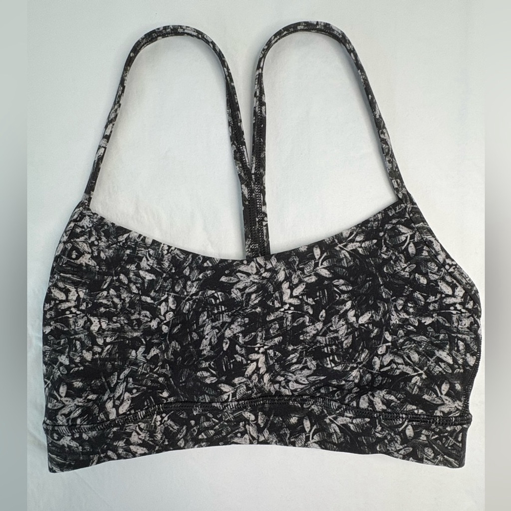 Lululemon Flow Y Bra Blossom Overlay Starlight Sz 4 A-C EUC